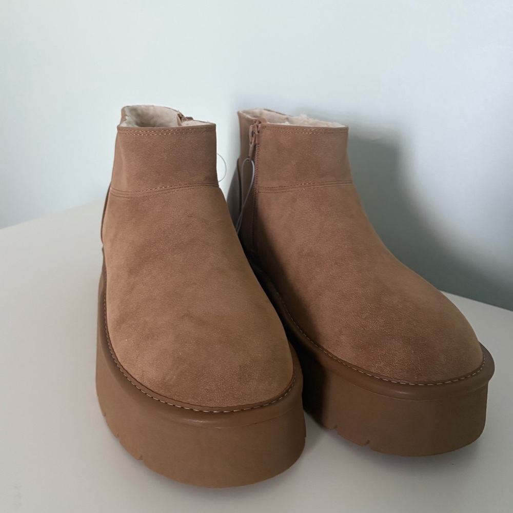 Women’s Platform Classic Ultra Mini Boot Memory Foam Size 10 | Tan | Wild Fable
